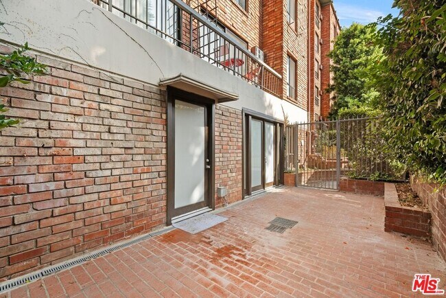 Building Photo - 1440 Veteran Ave