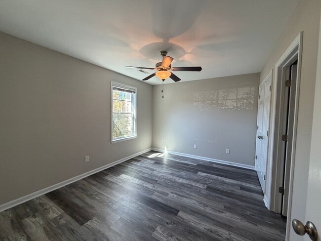 Building Photo - 2 BR 2 BA Townhome in Holly Ridge