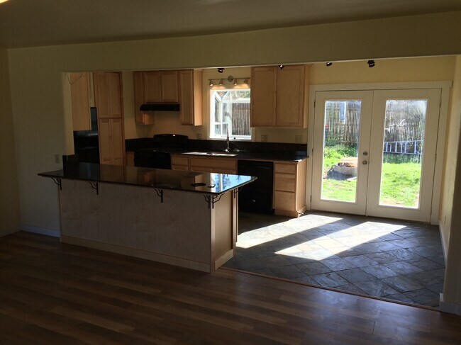 Foto del edificio - 16361 Mallory Dr