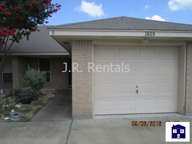 Foto del edificio - Perfect Starter Home Ready For You To Lease