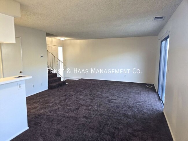 Foto del edificio - 9118 1/2 Cedar St.-