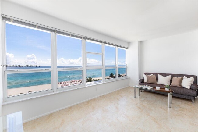 Foto del edificio - 4925 Collins Ave