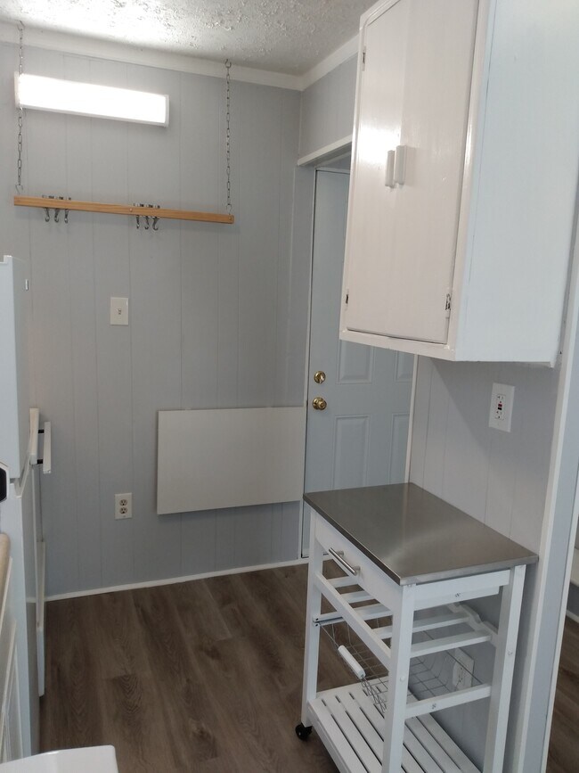 Foto del edificio - 201 Lake Dr