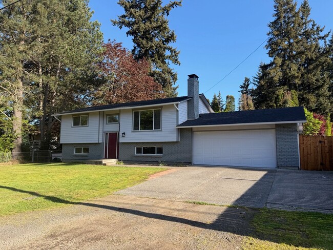 Building Photo - 15300 NE 39th St
