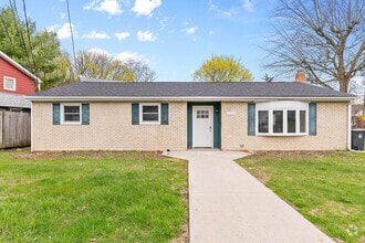 Building Photo - 1304 Voortman Ave