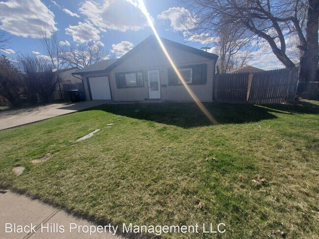 Building Photo - 3 br, 1 bath House - 2119 Rena Place