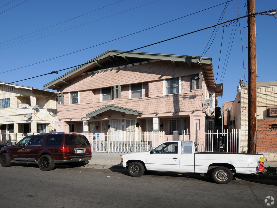 Primary Photo - 1431 W 24th St