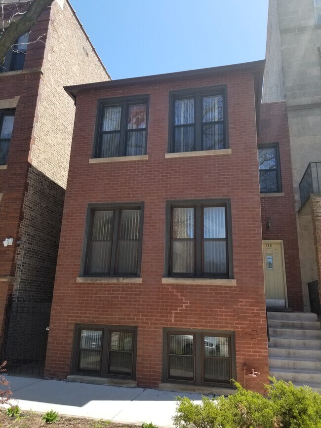 Foto del edificio - 5311 S Maryland Ave