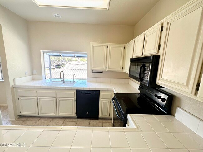 Building Photo - 672 Indian Oak Ln