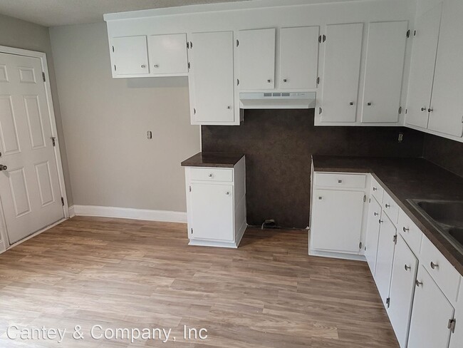 Building Photo - 3 br, 1 bath House - 536 Atterbury Drive