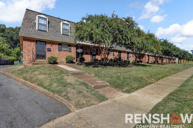 Building Photo - Rhodes Townhomes - Two Story 2 Bedrooms / ...