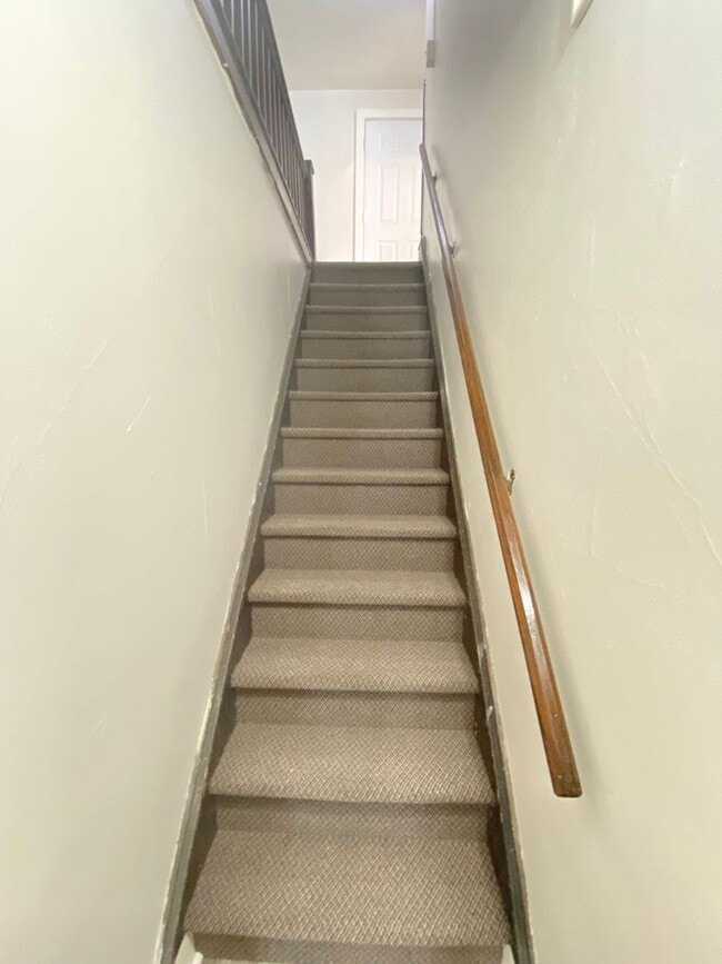 Interior Photo - 2311 Olive Street
