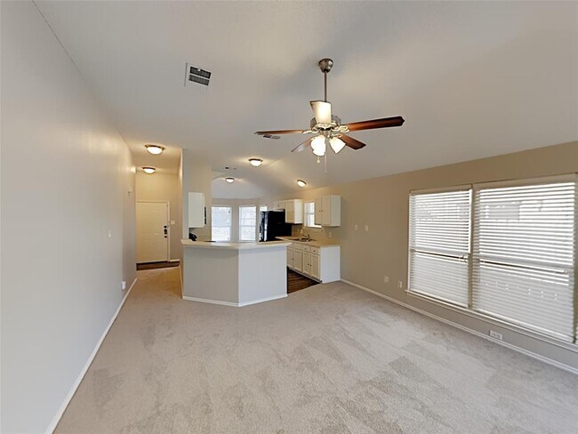 Foto del edificio - 1525 Juniper Ln
