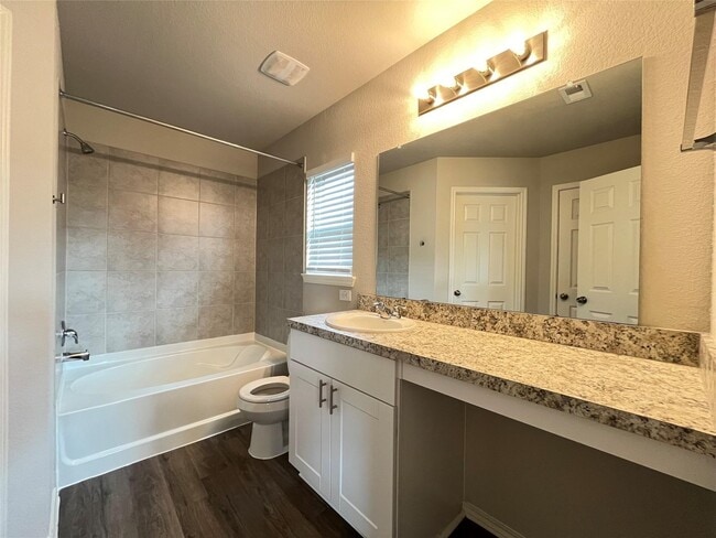 Building Photo - 10526 Vinca Minor Ln