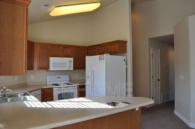 Building Photo - 1705 Westbury Way