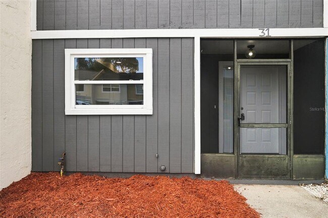 Building Photo - 2871 S Pines Dr