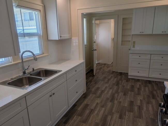 new remodeled kitchen - 1313 Portola Ave