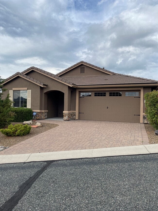 Building Photo - 1611 Cloudstone Dr