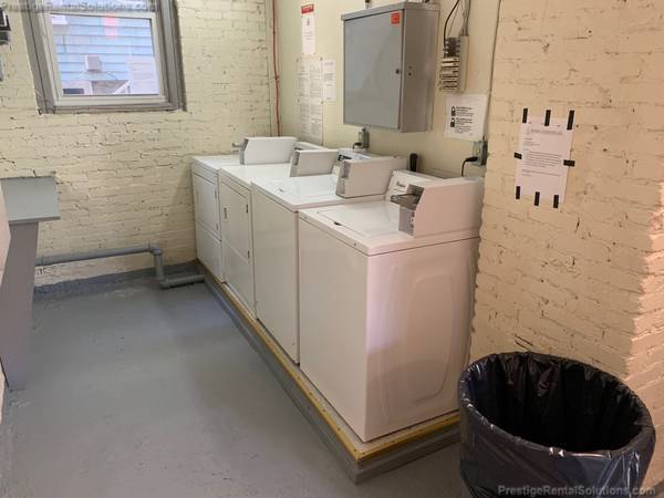 Building Photo - 170 Kelton St