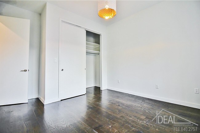 Building Photo - 592 Albany Avenue #DD1R