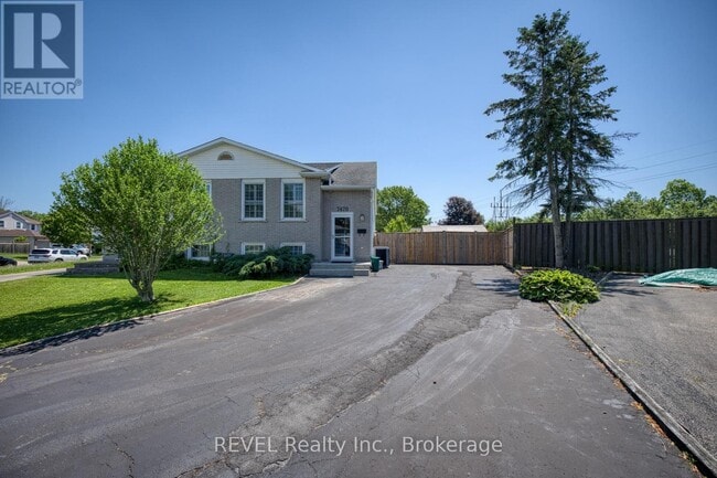 Building Photo - 7470 Alex Ave