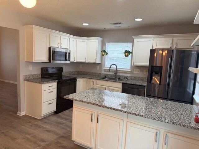 Foto del edificio - 16855 Greenlawn Hills Ct