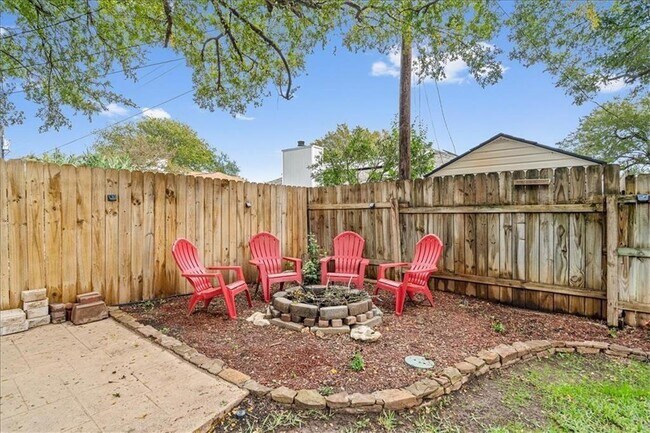 Building Photo - 1721 Zimmerman Ln