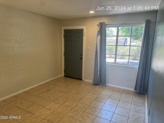Foto del edificio - 6527 N 59th Dr