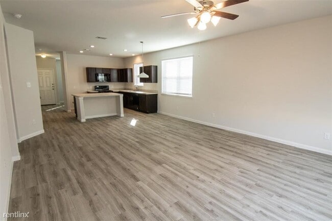 Building Photo - 3 br, 2.5 bath House - 16930 Cory Cornell Ln