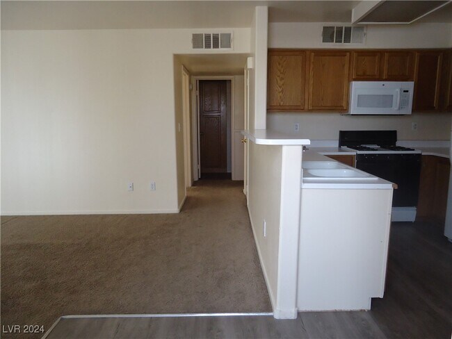 Foto del edificio - 3087 Key Largo Dr