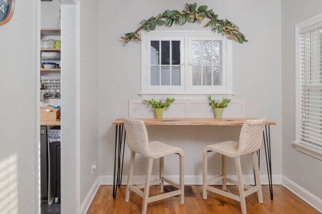 Foto del edificio - 432 W Seymour St