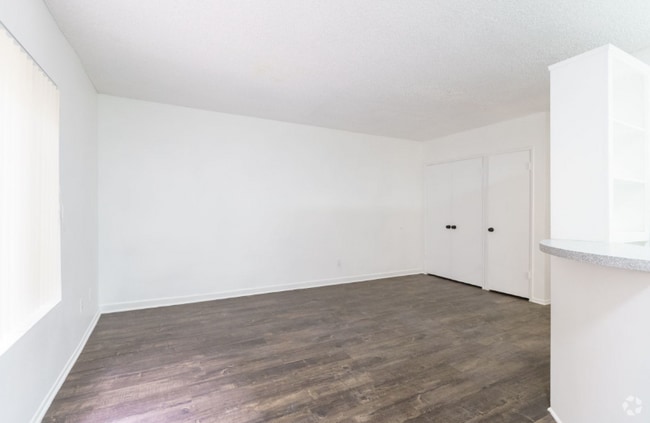 Building Photo - 238 Serrano Ave