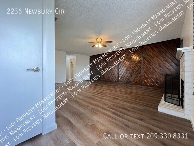 Foto del edificio - 2236 Newbury Cir