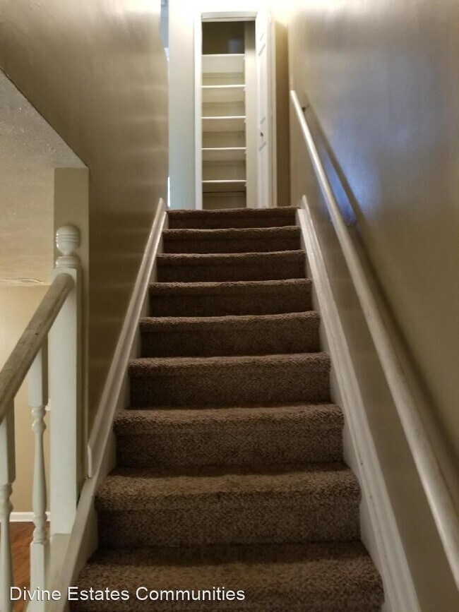 Foto del edificio - 2 br, 2.5 bath House - 1022 Thornewood Lane