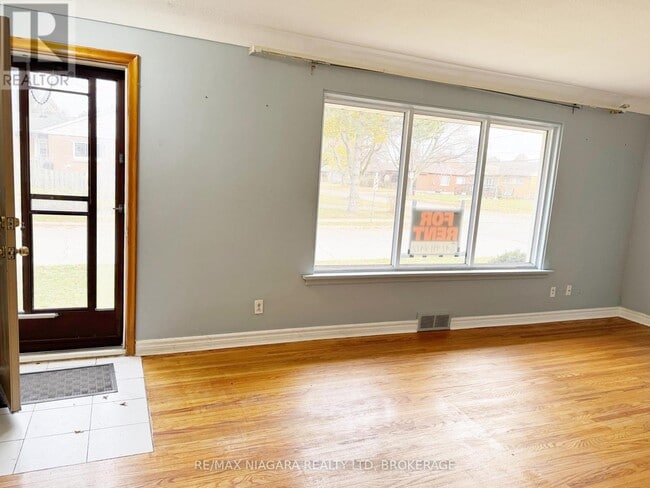 Building Photo - 6427 Burdette Dr