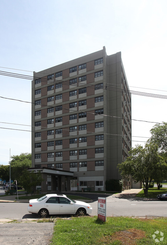 Primary Photo - Forest Hill Towers