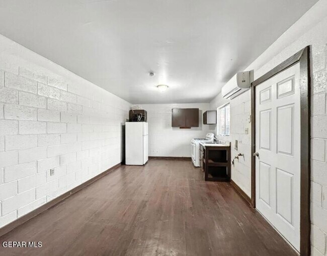Foto del edificio - 3425 Savannah Ave