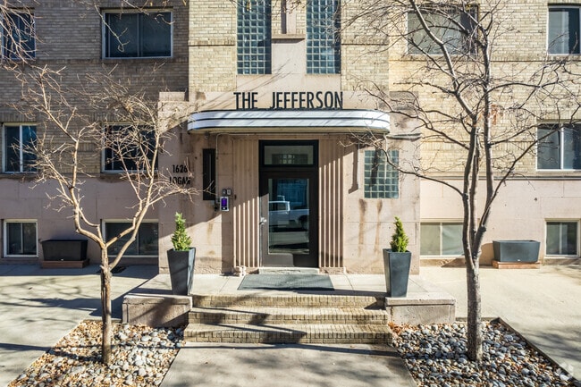 Entrada - The Jefferson