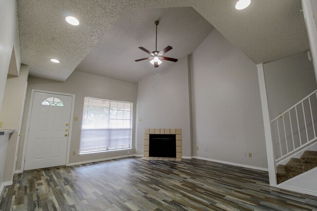 Building Photo - 3811 Bremen Ave