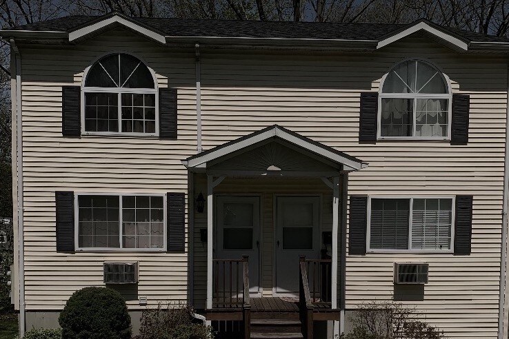 Primary Photo - 168 Macarthur Dr