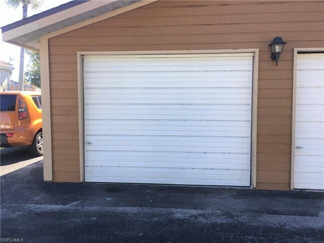 Building Photo - 13192 Broadhurst Loop