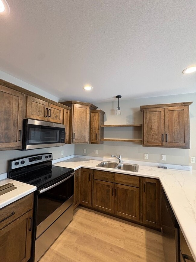 Foto del edificio - 234 E Randall Rd