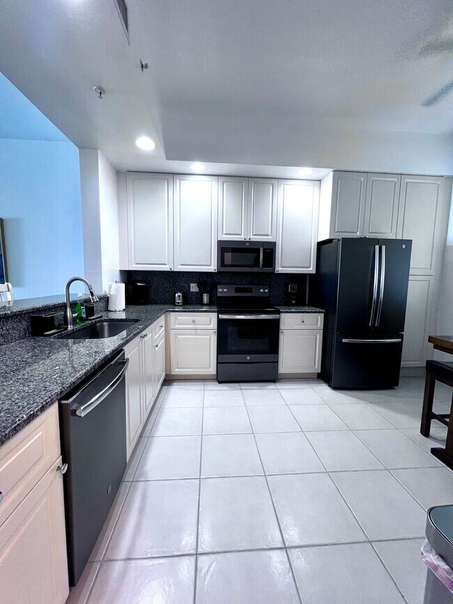 Foto del edificio - Furnished 2/2 in Harbour Isle *Stunning Vi...
