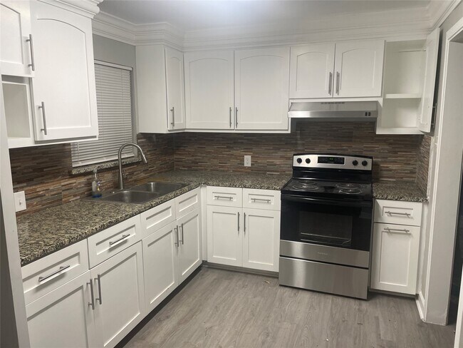 Foto del edificio - 5959 Southgood St