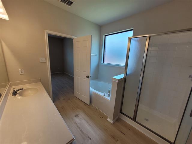 Building Photo - 509 Fisherman Trail