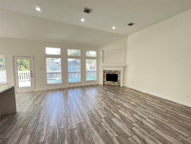 Foto del edificio - 106 N Rambling Ridge Pl