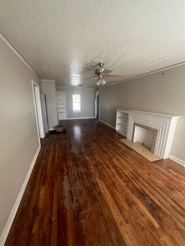 Foto del edificio - Large 2 bed home!