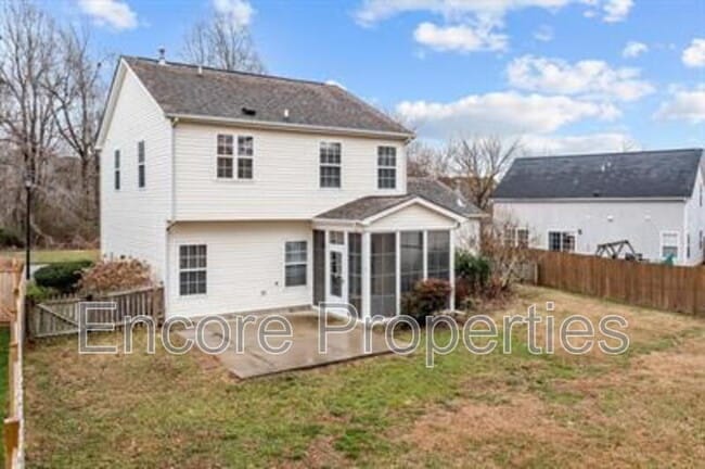 Building Photo - 3212 Sawyers Mill Dr