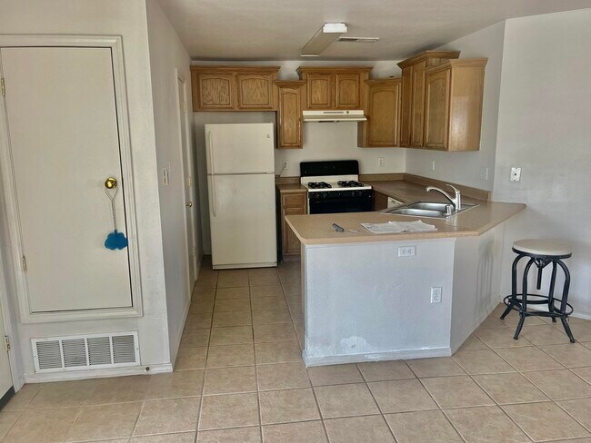 Building Photo - 14021 Tierra Leona Dr