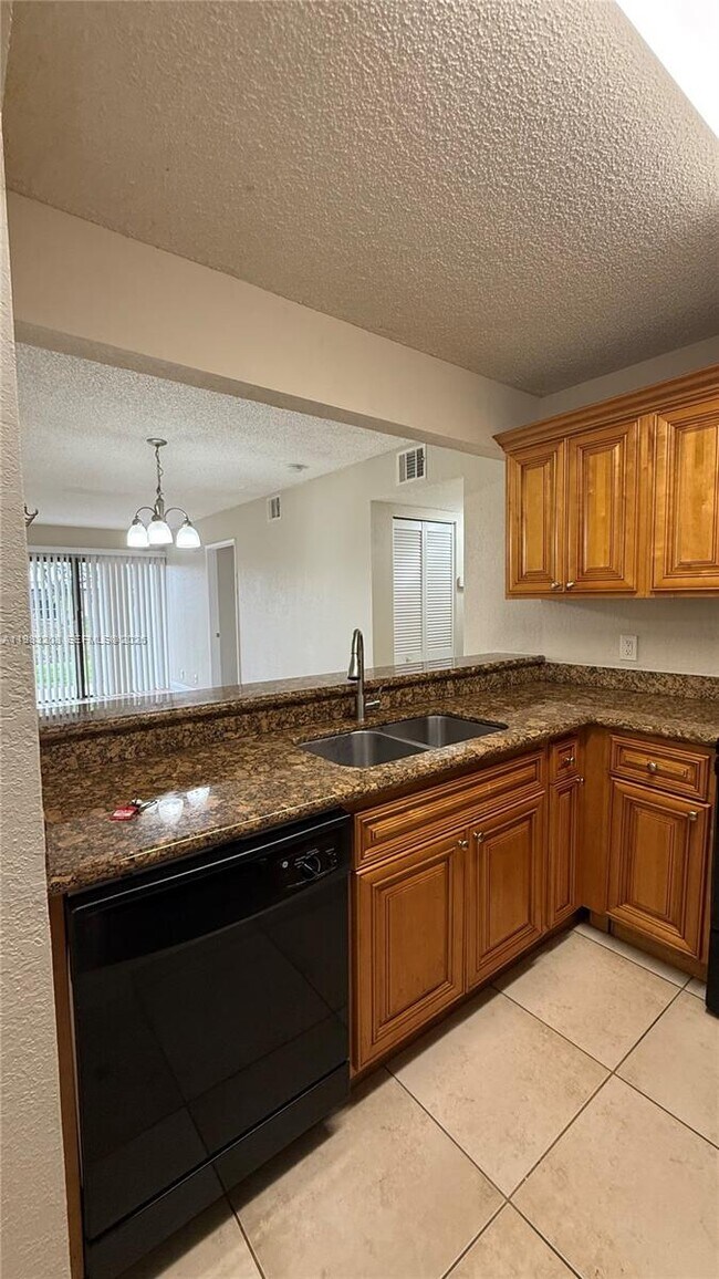 Building Photo - 1500 Lake Crystal Dr